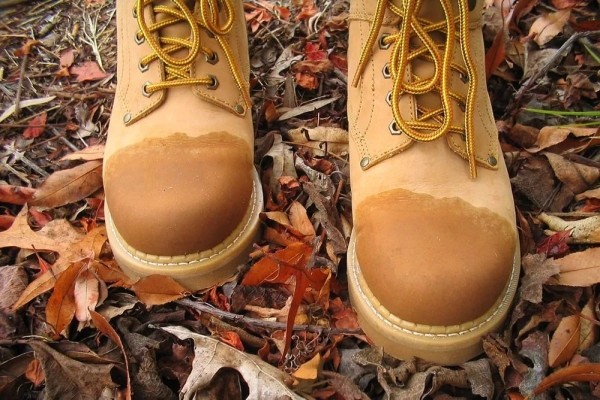 Как сохранить свои ноги сухими и что делать, если обувь промокает
