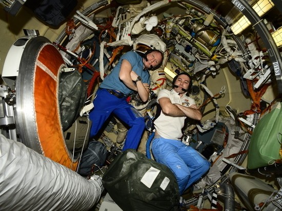 На корабле «Союз» разорвало систему терморегулирования: заговорили о столкновении с метеоритом