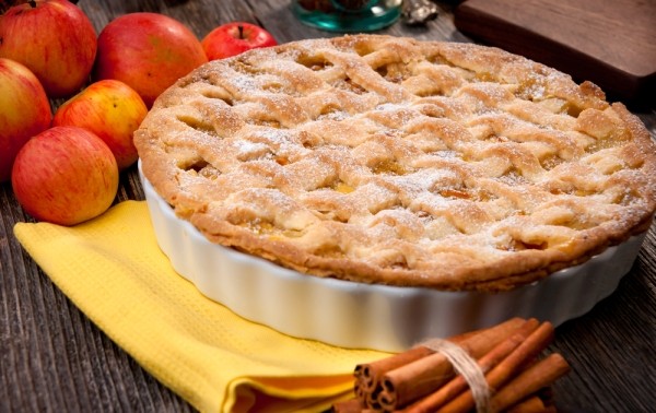 Проверенные способы, которые помогут без труда достать выпечку из любой формы