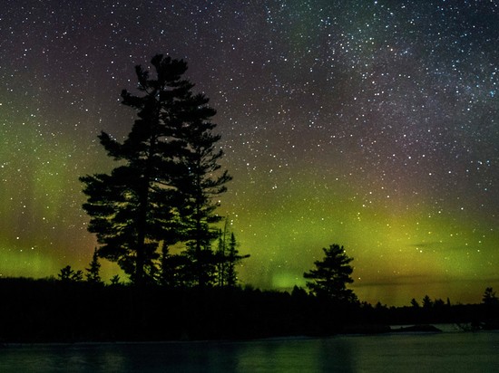 Астрономы-любители увидели полярное сияние с широты Москвы