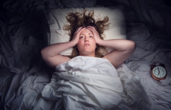 Почему человек может чувствовать себя некомфортно дома и как очистить свое жизненное пространство от негатива