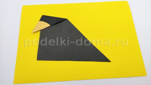 Аппликация из бумаги и пластилина «Модная сорока» Аппликация из бумаги и пластилина «Модная сорока»