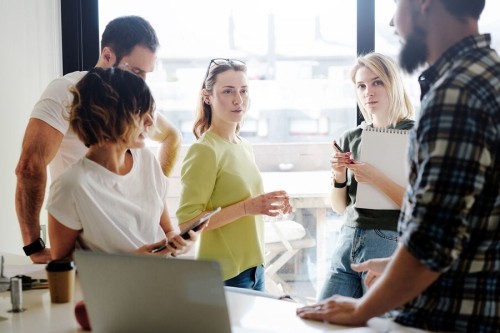 «У нас была утечка тел, а не мозгов». Что стало с рынком найма после возвращения айтишников  «У нас была утечка тел, а не мозгов». Что стало с рынком найма после возвращения айтишников