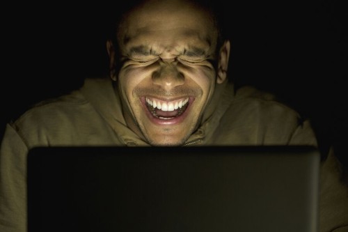 Закупка бобра, гусеница и «Олег, добрый день!». Смешные истории от тестировщиков ПО 