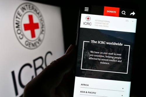 «У нас и так есть честь и мораль». Почему хакерам не понравились правила Красного Креста «У нас и так есть честь и мораль». Почему хакерам не понравились правила Красного Креста