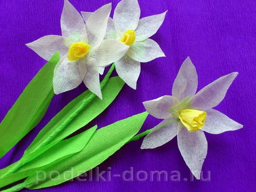 Цветок георгина из гофробумаги