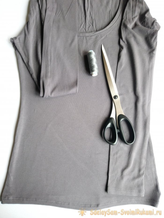 Подробный мастер-класс по изготовлению легкой удобной маски из футболки