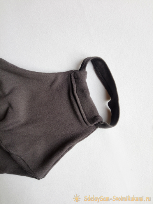 Подробный мастер-класс по изготовлению легкой удобной маски из футболки