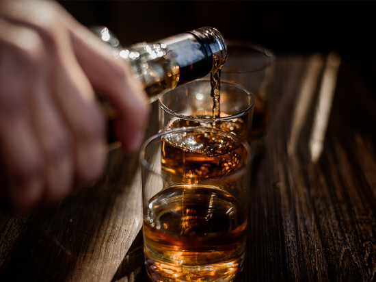 Сильно пьющие люди оказались счастливей в старости